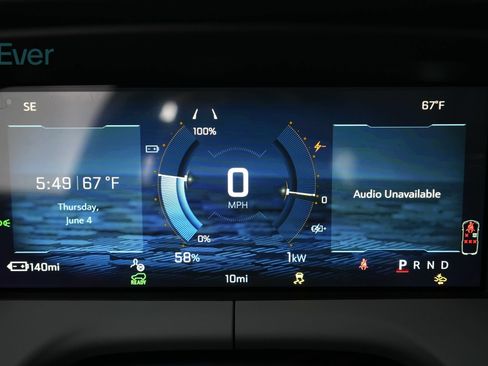 Used 2027 Chevrolet Bolt RS w/ Technology Package FWD image 7