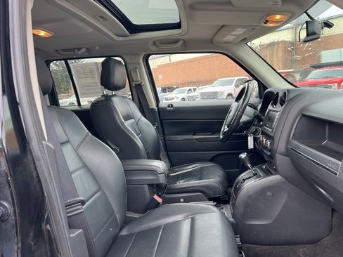 Used 2017 Jeep Patriot High Altitude image 11