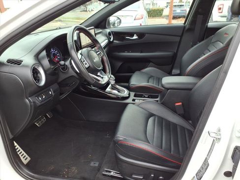 Used 2023 Kia Forte GT w/ GT2 Package image 10