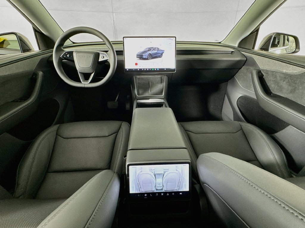 Used 2026 Tesla Model Y Long Range AWD/4WD image 34