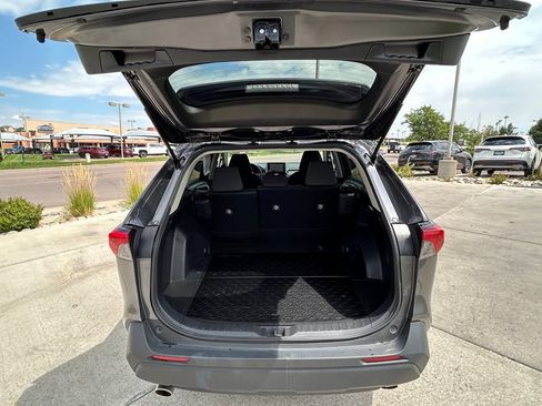 Used 2025 Toyota RAV4 XLE AWD/4WD image 30