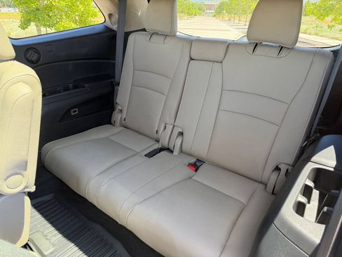 Used 2020 Honda Pilot Elite image 17