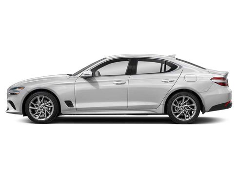 Used 2023 Genesis G70 2.0T RWD image 3