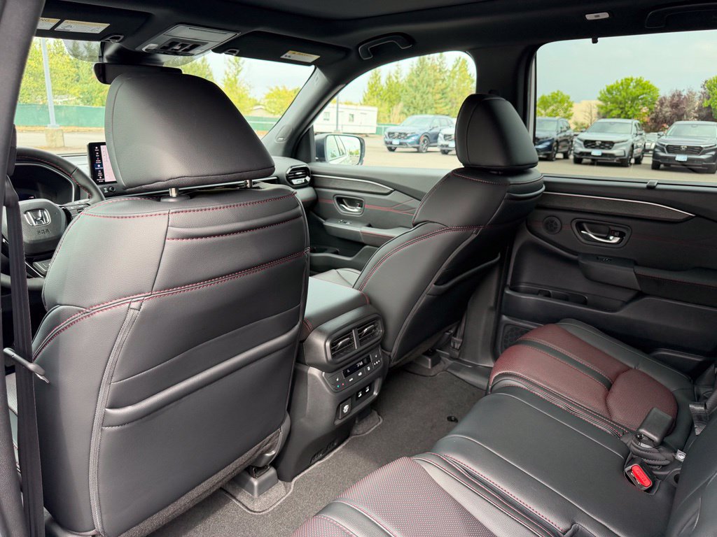 New 2026 Honda Pilot Black Edition image 31