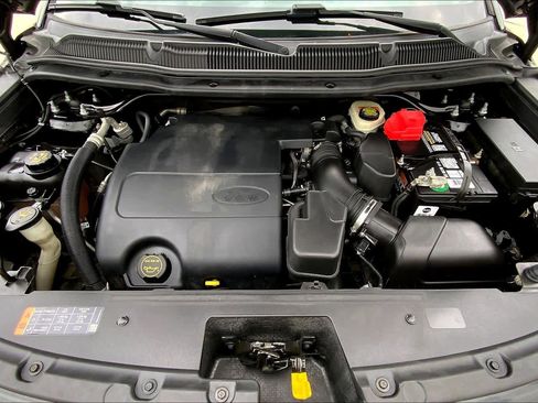 Used 2015 Ford Explorer Limited w/ Equipment Group 301A FWD image 29