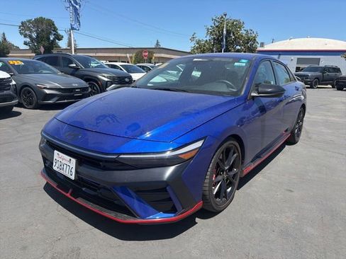 Used 2025 Hyundai Elantra N FWD image 1