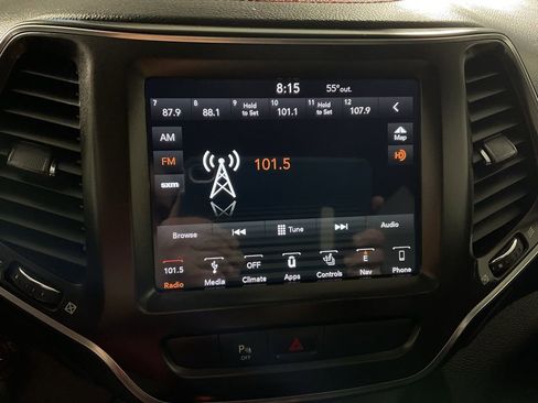 Used 2019 Jeep Cherokee Trailhawk w/ Comfort/Convenience Group image 24