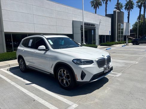 Used 2024 BMW X3 sDrive30i w/ Premium Package RWD image 2