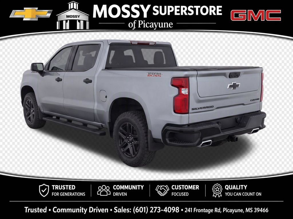 Used 2023 Chevrolet Silverado 1500 Custom Trail Boss w/ LPO, Dark Essentials Package AWD/4WD image 3