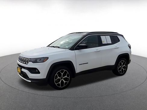 Used 2025 Jeep Compass Limited AWD/4WD image 7
