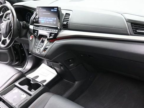 Used 2025 Honda Odyssey Sport-L image 29