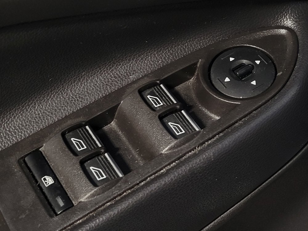 Used 2019 Ford Escape SE FWD image 27