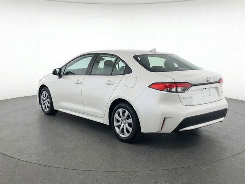 Used 2025 Toyota Corolla LE image 6