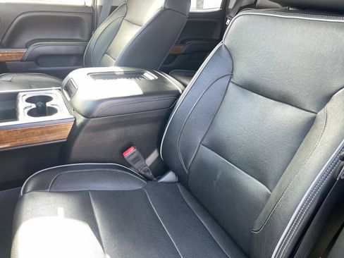 Used 2018 Chevrolet Silverado 2500 High Country w/ Duramax Plus Package image 24