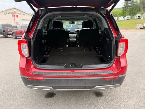 Used 2023 Ford Explorer XLT w/ Equipment Group 202A AWD/4WD image 14