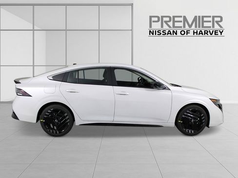 New 2026 Nissan Sentra SR w/ SR Premium Package FWD image 6