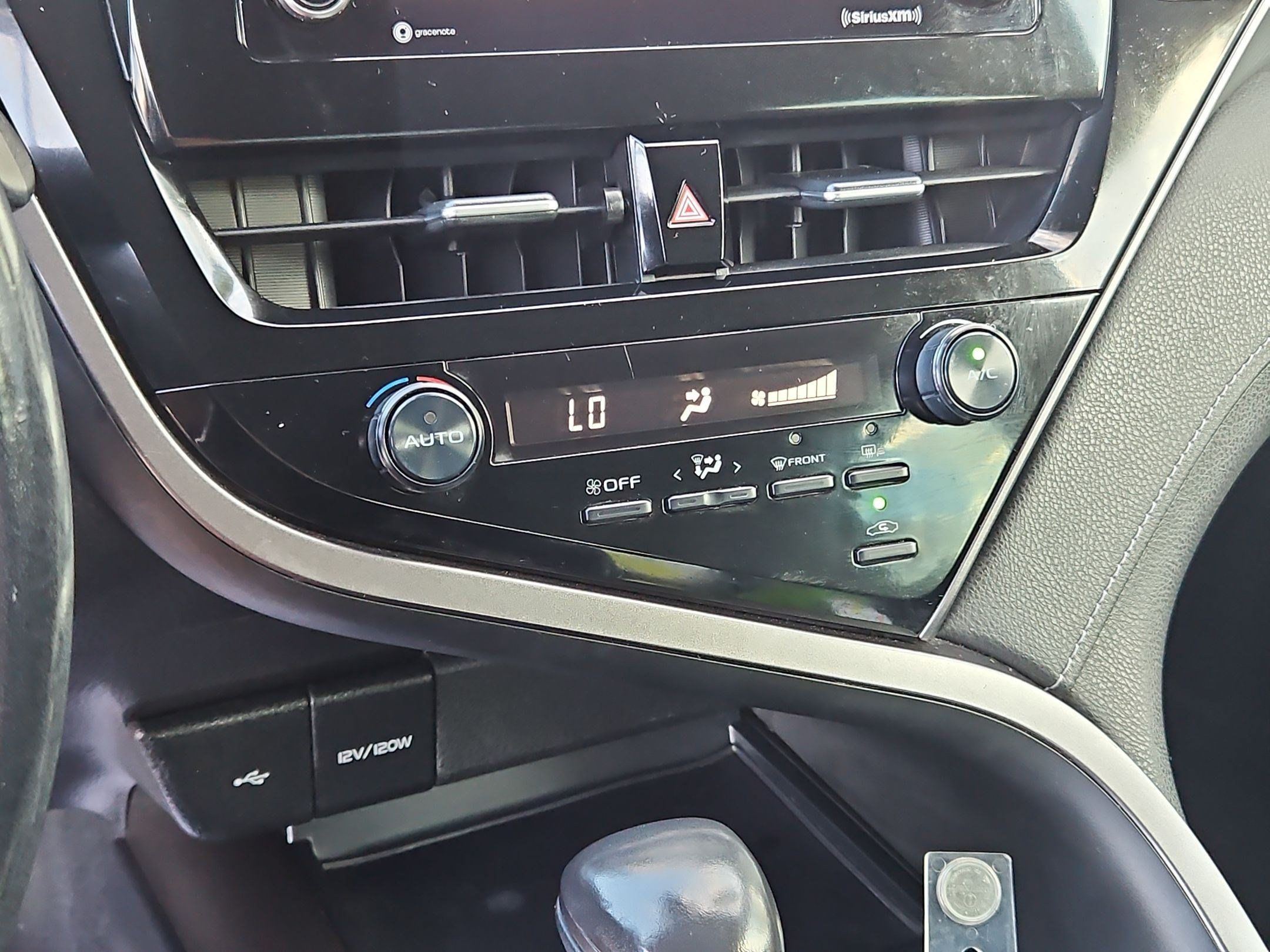 Used 2021 Toyota Camry SE FWD image 21