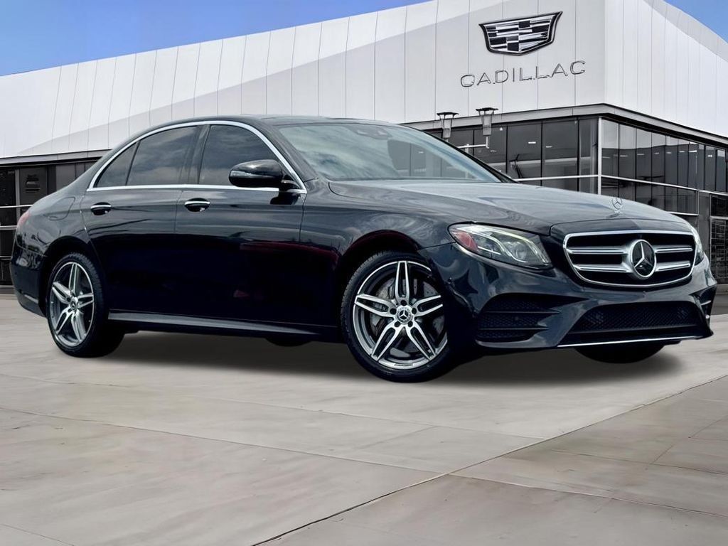 Used 2018 Mercedes-Benz E 400 4MATIC Sedan image 2