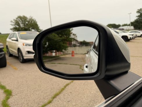 Used 2024 Honda CR-V EX-L image 25