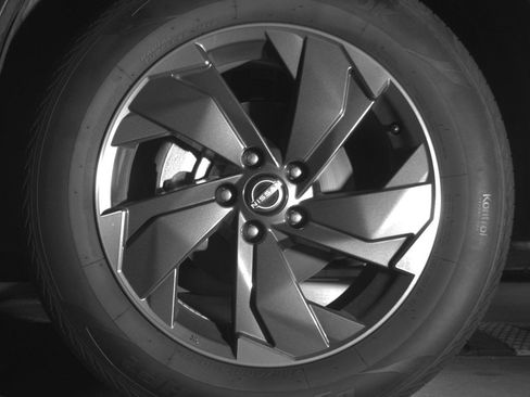 Used 2025 Nissan Rogue SV AWD/4WD image 12