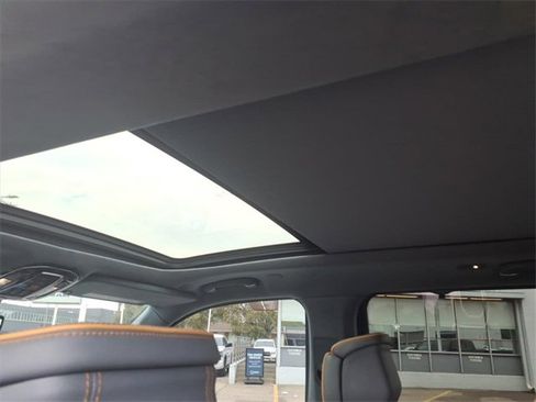 Used 2022 Jeep Grand Wagoneer Series II w/ Convenience Group III image 14