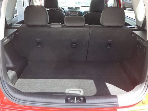 Used 2017 Kia Soul + FWD image 20