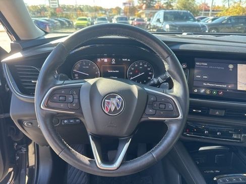 Used 2021 Buick Envision Avenir w/ Technology Package II image 9