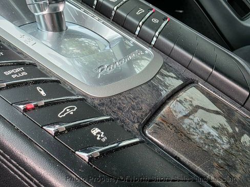 Used 2010 Porsche Panamera image 24