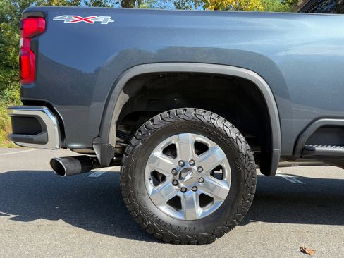 Used 2020 Chevrolet Silverado 2500 LTZ w/ LTZ Premium Package image 8