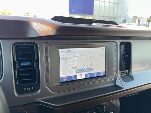 Used 2022 Ford Bronco Outer Banks image 18