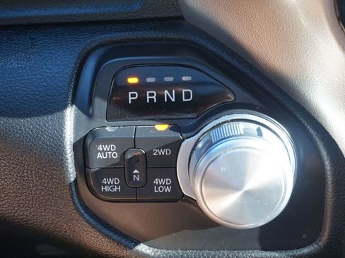 Used 2019 RAM 1500 Laramie AWD/4WD image 29