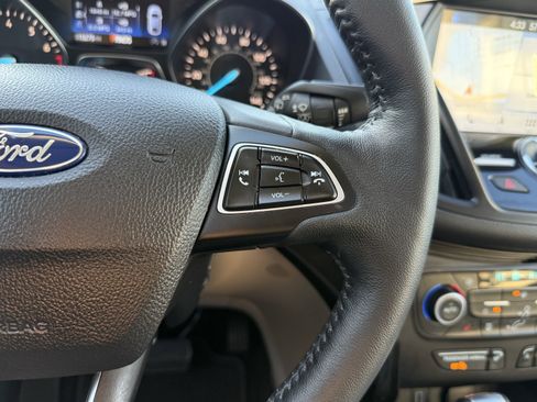 Used 2018 Ford Escape Titanium w/ Ford Safe & Smart Package image 15