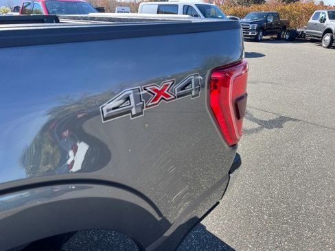 Certified 2022 Ford F150 XLT w/ Equipment Group 302A High image 21