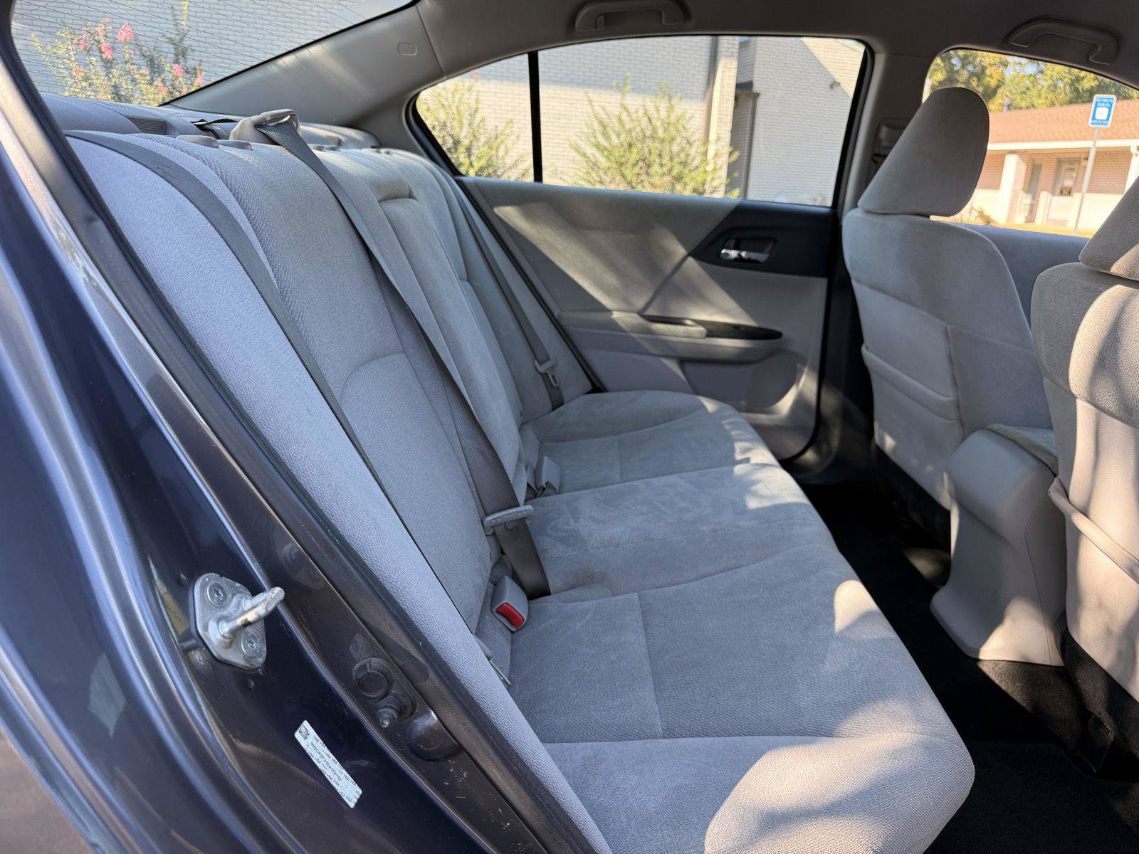 Used 2013 Honda Accord LX image 37