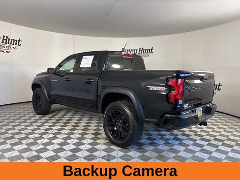 Used 2024 Chevrolet Colorado Trail Boss w/ Technology Package image 7