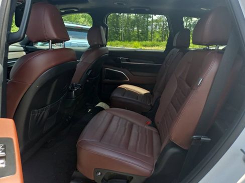 Used 2024 Kia Telluride SX Prestige AWD/4WD image 7