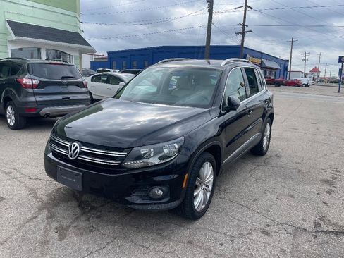 Used 2013 Volkswagen Tiguan SE image 1