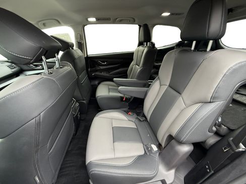 Used 2022 Subaru Ascent Onyx Edition image 16