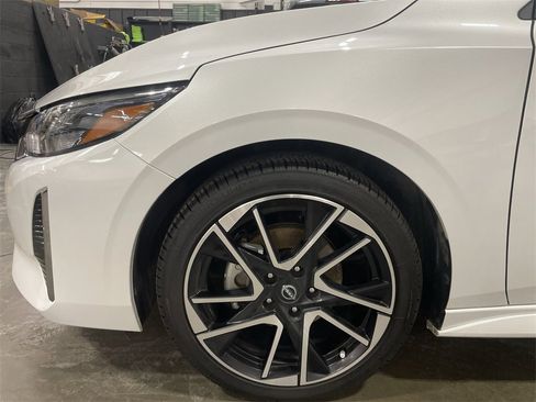 Used 2024 Nissan Sentra SR w/ Trunk Package image 10