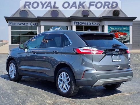 Used 2023 Ford Edge SEL w/ Convenience Package AWD/4WD image 2