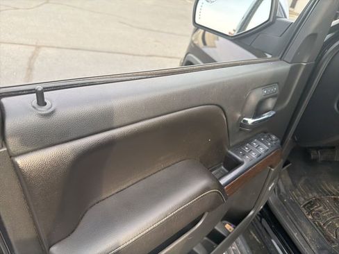 Used 2017 GMC Sierra 1500 Denali w/ Denali Ultimate Package image 8