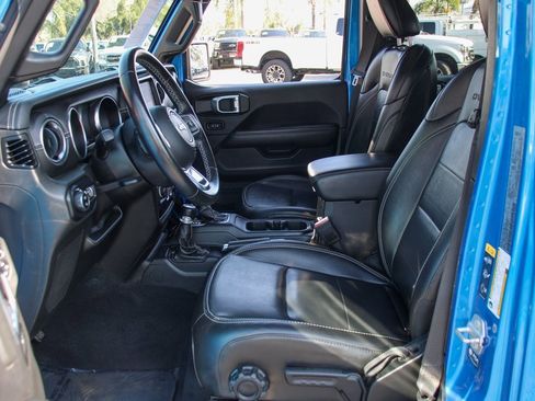 Used 2021 Jeep Gladiator Overland w/ Popular Equipment Package image 16