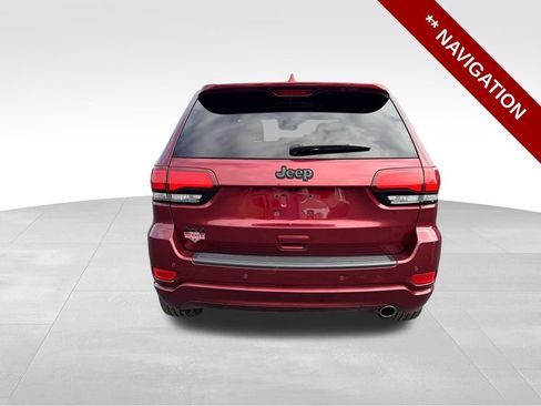 Used 2020 Jeep Grand Cherokee Altitude AWD/4WD image 4