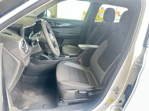 Used 2024 Chevrolet TrailBlazer LT w/ Driver Confidence Package image 36