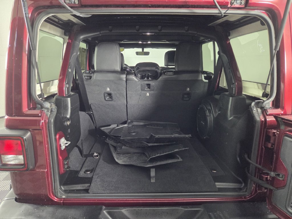 Used 2021 Jeep Wrangler Unlimited Sahara AWD/4WD image 47