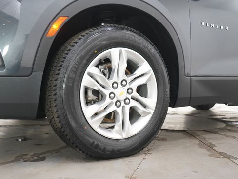 Used 2022 Chevrolet Blazer LT image 25
