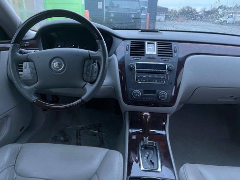 Used 2006 Cadillac DTS Luxury I image 11