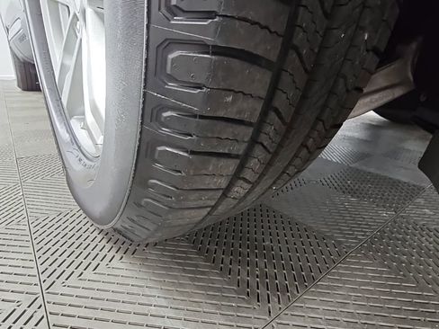 Used 2022 Ford Explorer XLT w/ Equipment Group 202A image 48