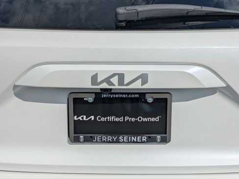 Certified 2023 Kia Niro Wind w/ Wind Preserve Package FWD image 13