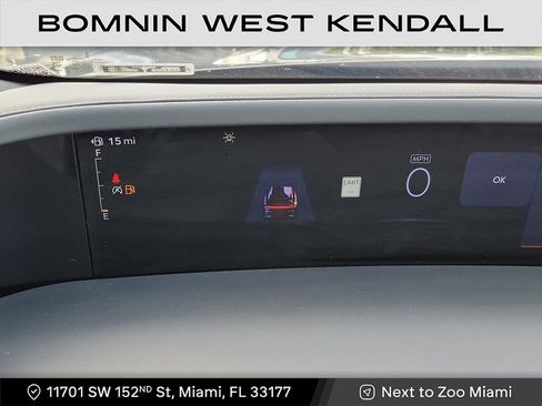 Used 2024 Lincoln Nautilus Reserve w/ Equipment Group 202A image 12